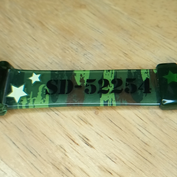 X Armitron Scooby Doo Green camouflage watch 3 (stars) hand movement jelly - Picture 6 of 9